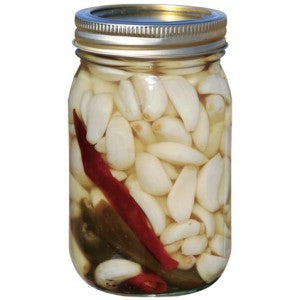 Spicy Pickled Garlic 16 oz